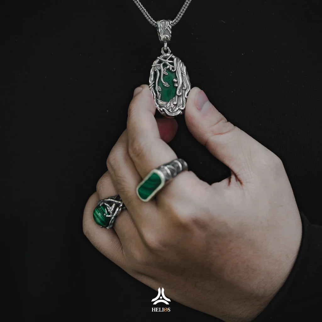 Top fashionable men's silver rings with gemstones for 2024