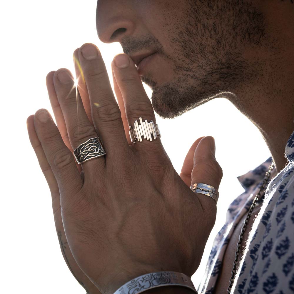 ¿QUÉ ES EL ANILLO DE PLATA DE LEY? ¿EN QUÉ SE DIFERENCIA AL ANILLO DE PLATA PARA HOMBRE?