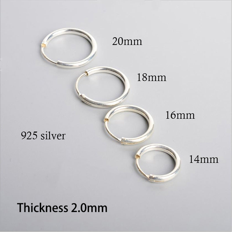 What is a good size for men’s hoop earrings?