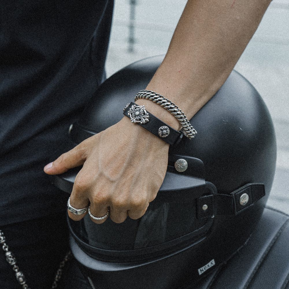 blackmeans レザーバングル　ブレスレット　ライダース Ardennes Leather Bracelet Helios – Helios Global